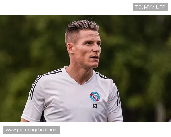 弗里茨·克尔保持斯特拉斯堡主帅场均积分历史最高纪录。